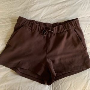Lululemon on the fly shorts
